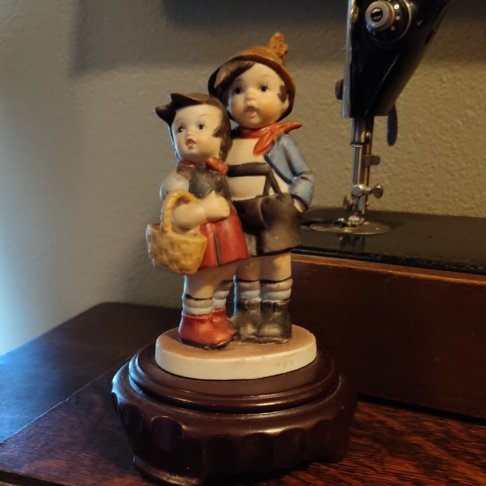Vintage Enesco Hummel Style Music Box